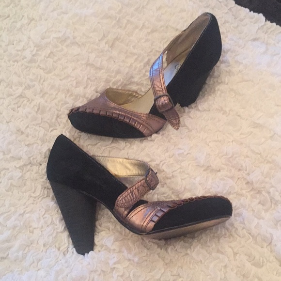 Seychelles Bronze & Suede Heel - Picture 2 of 5